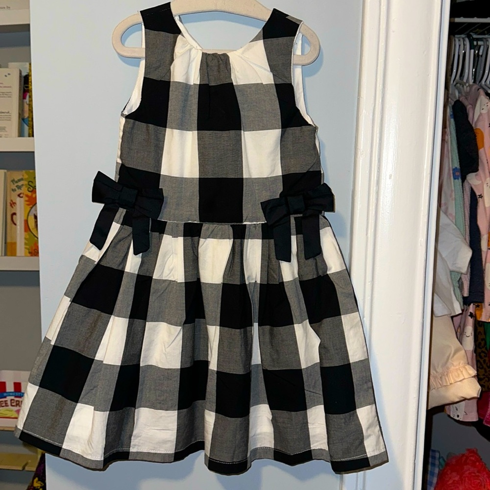Carters - excellent condition - black&white checkered dress w bow details 3T